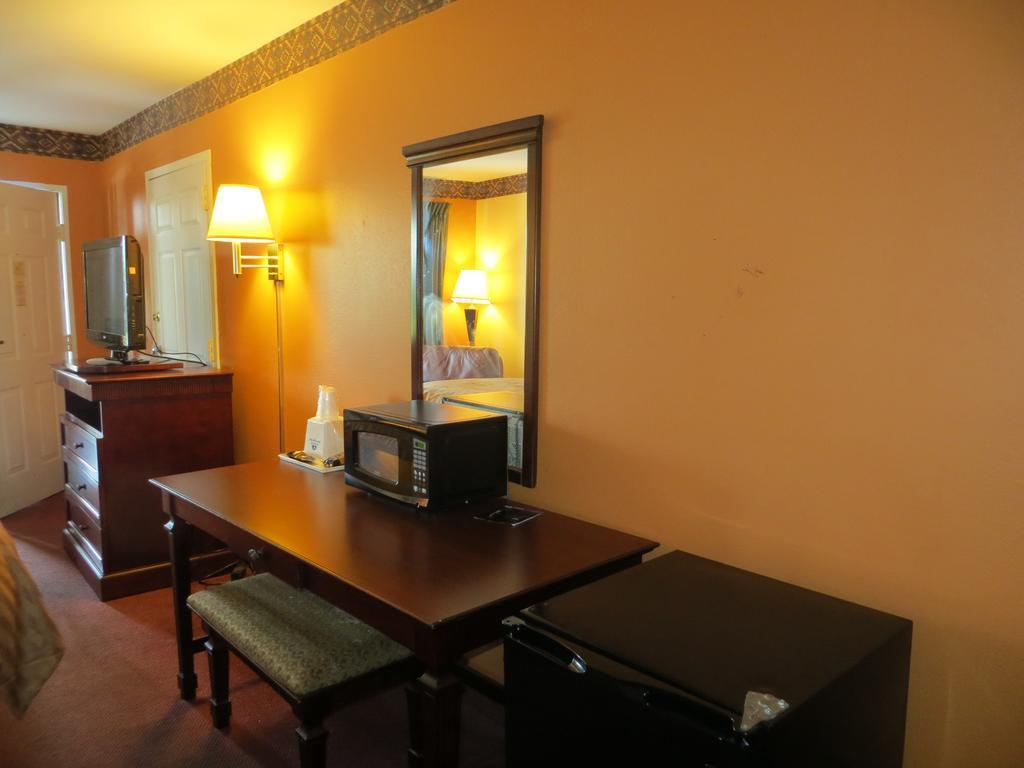 Americas Best Value Inn Ozark Luaran gambar
