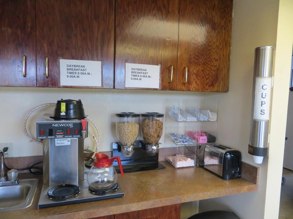Americas Best Value Inn Ozark Luaran gambar